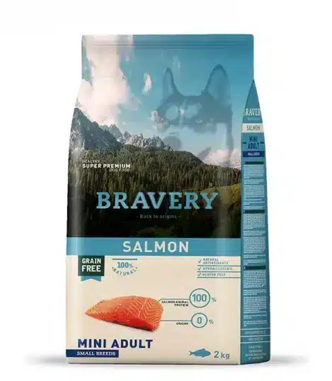 Bravery small&mini adult salmon – пълноценна храна за израснали кучета със сьомга